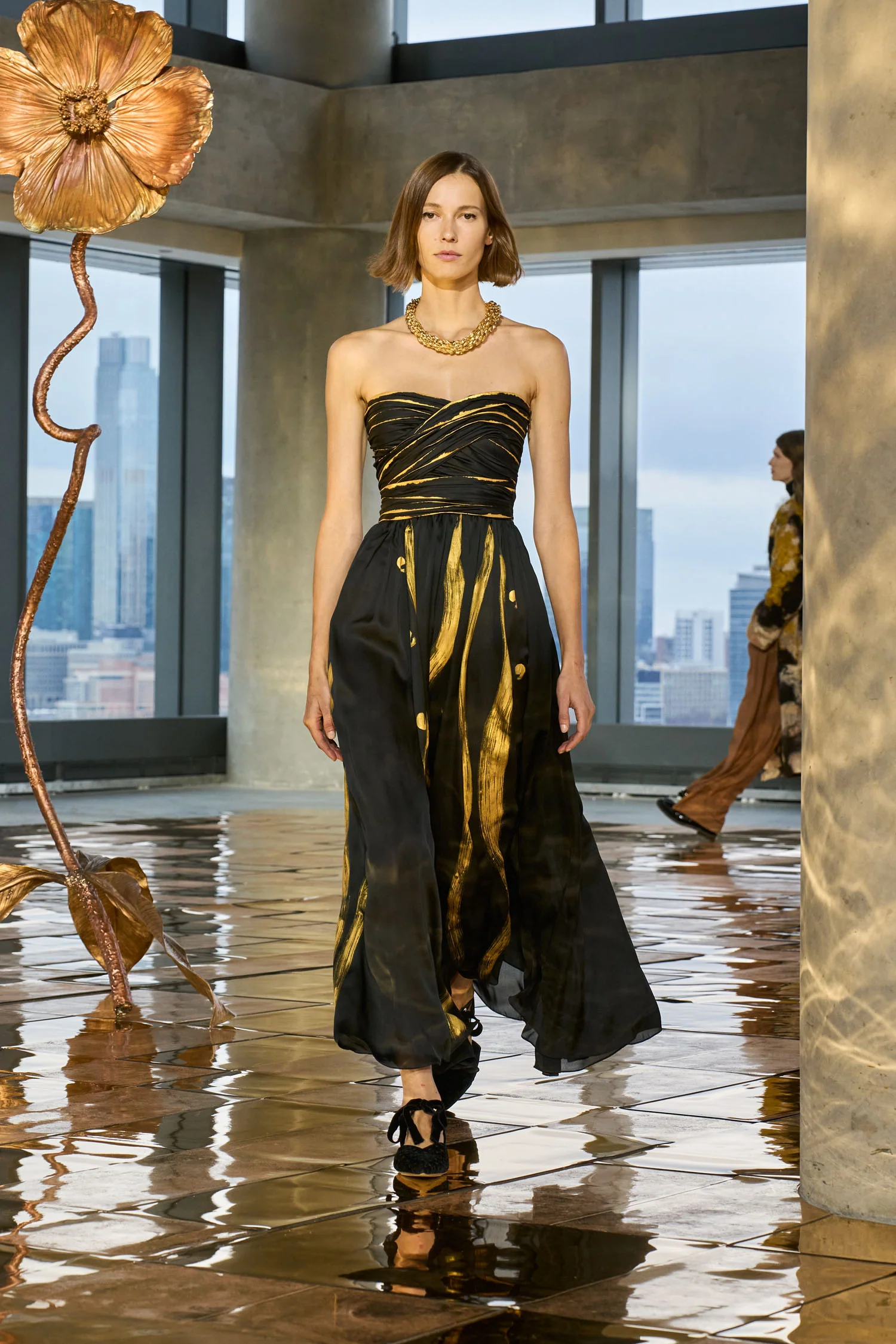Anastasia Hand Painted Gown - Gild - Image 5
