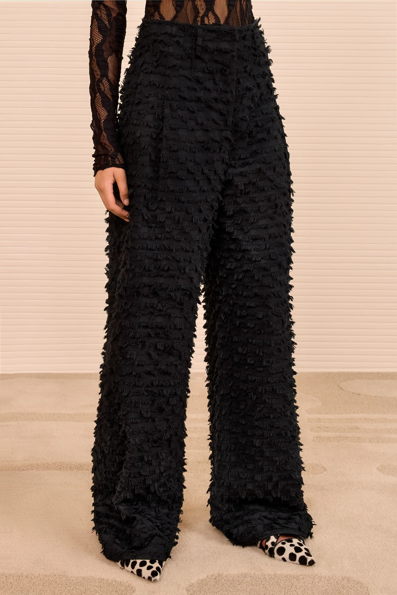 Beatrix Wide Leg Trouser - Noir - Image 2