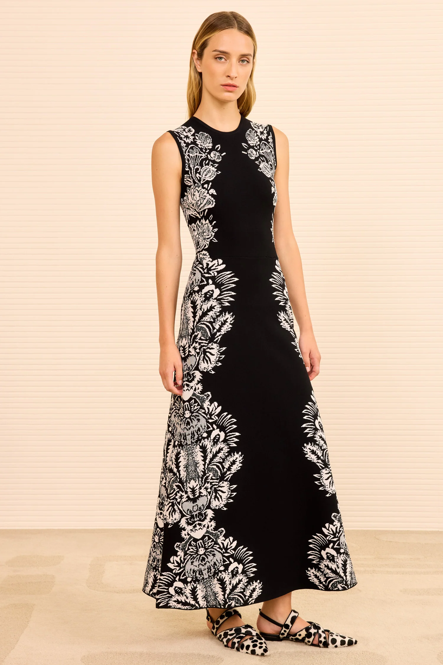 Liana Jacquard Long Dress - Noir - Image 3
