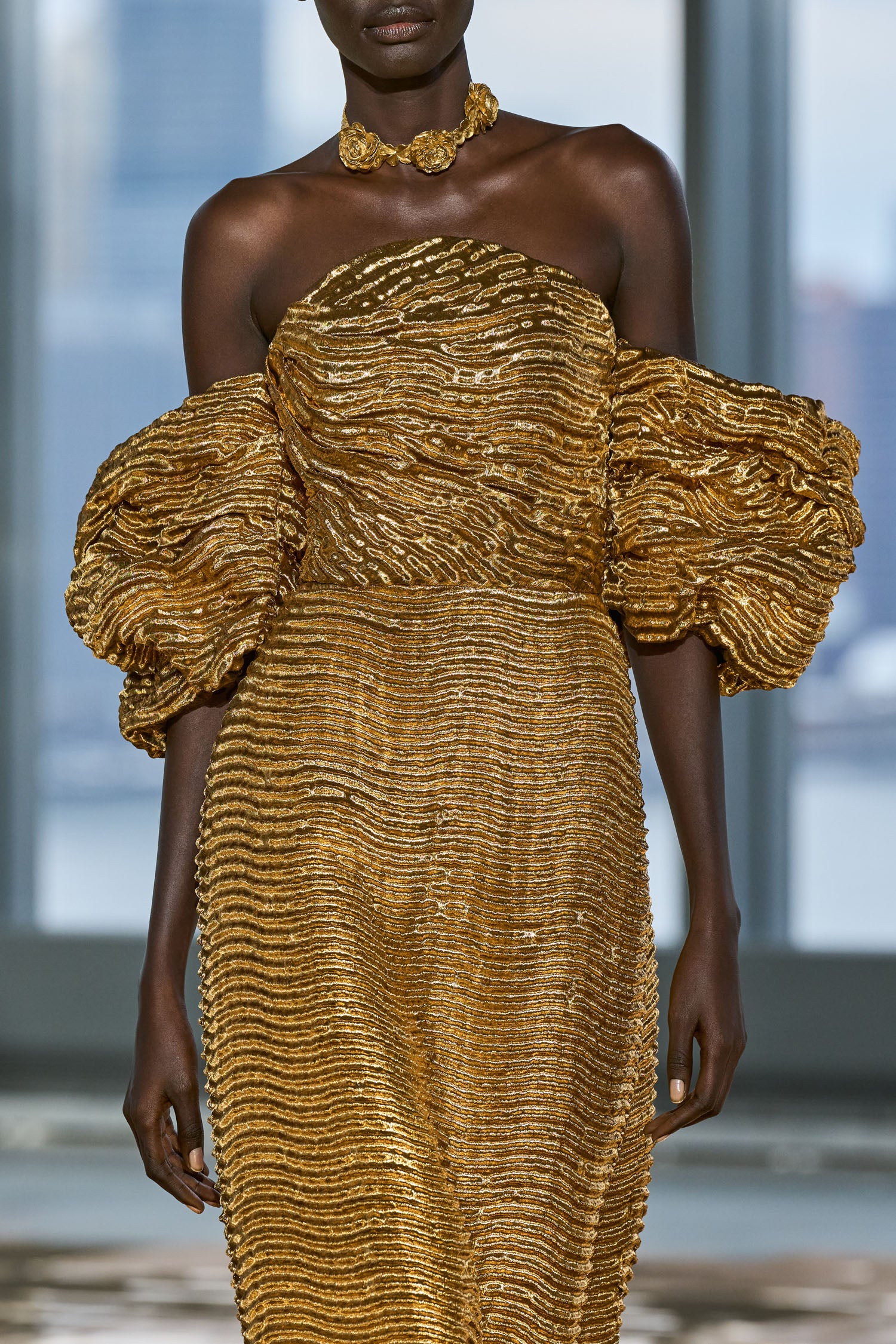 Nisha Metallic Draped Sleeve Gown - Oro - Image 5