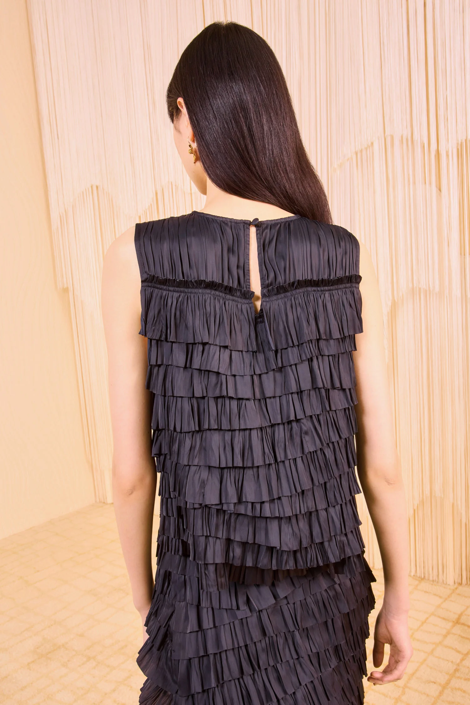 Quinn Layered Sleeveless Top - Noir - Image 4