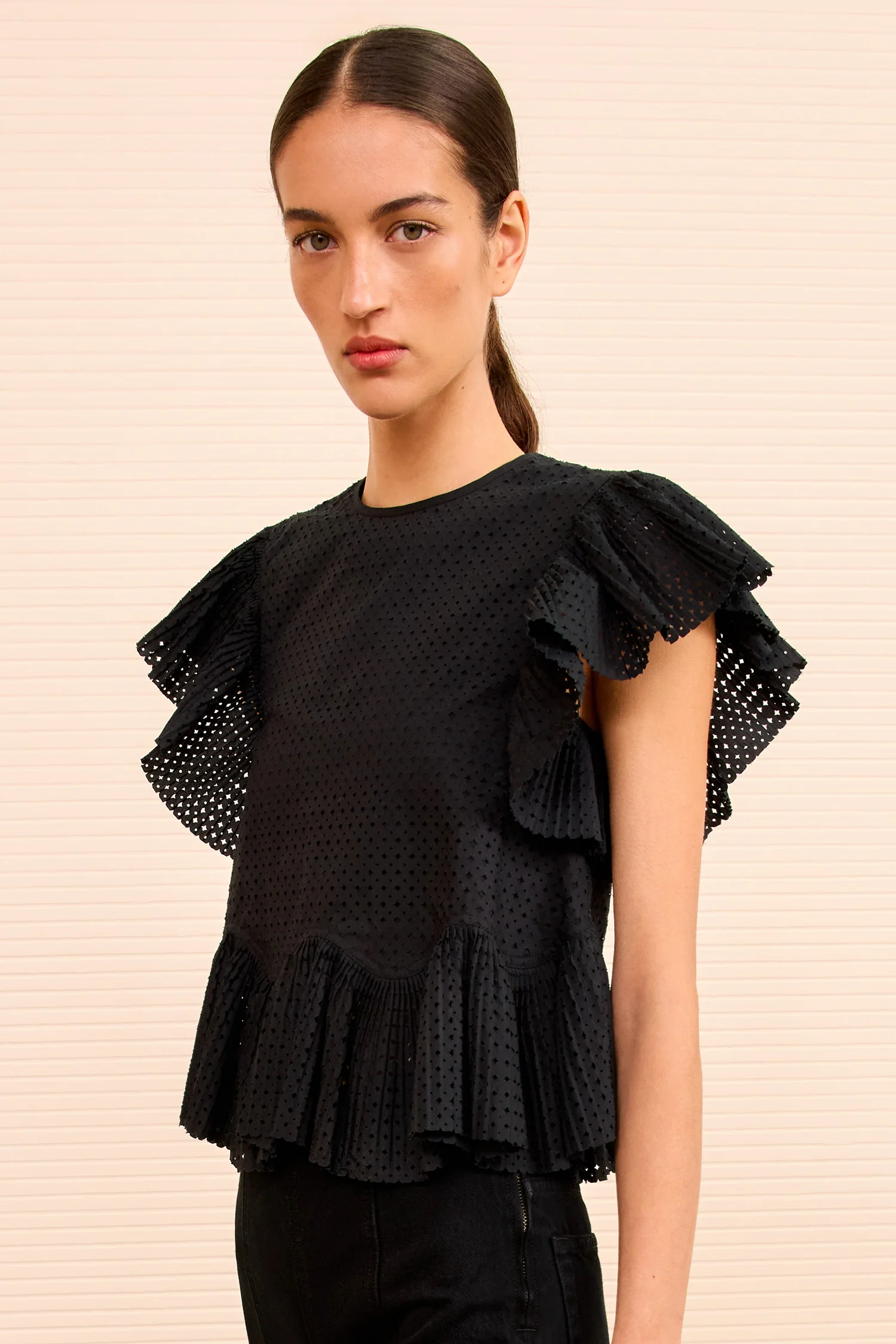 Veasna Flutter Sleeve Top - Noir